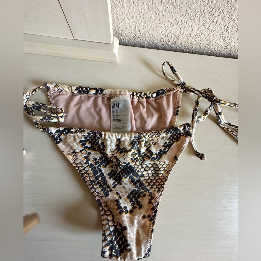 Bikini bottom